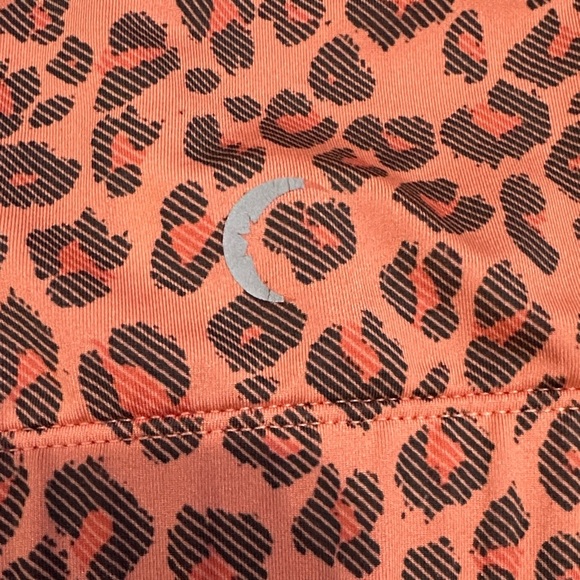 2 Vibrant Sports Bras - Tie-Dye and Leopard Print - Picture 4 of 5